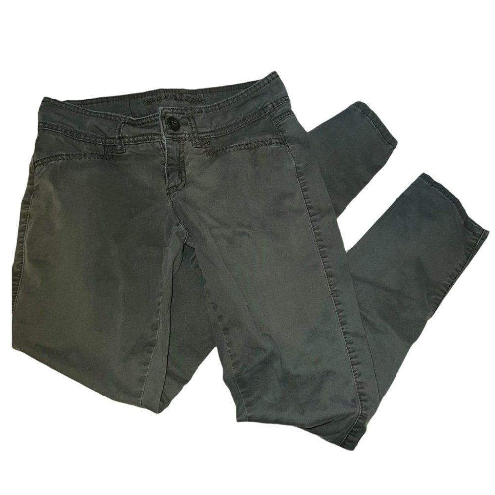 Maurices Womens Green Skinny Jeans Size 1/2 Mid Rise Coin Pockets Casual Summer 